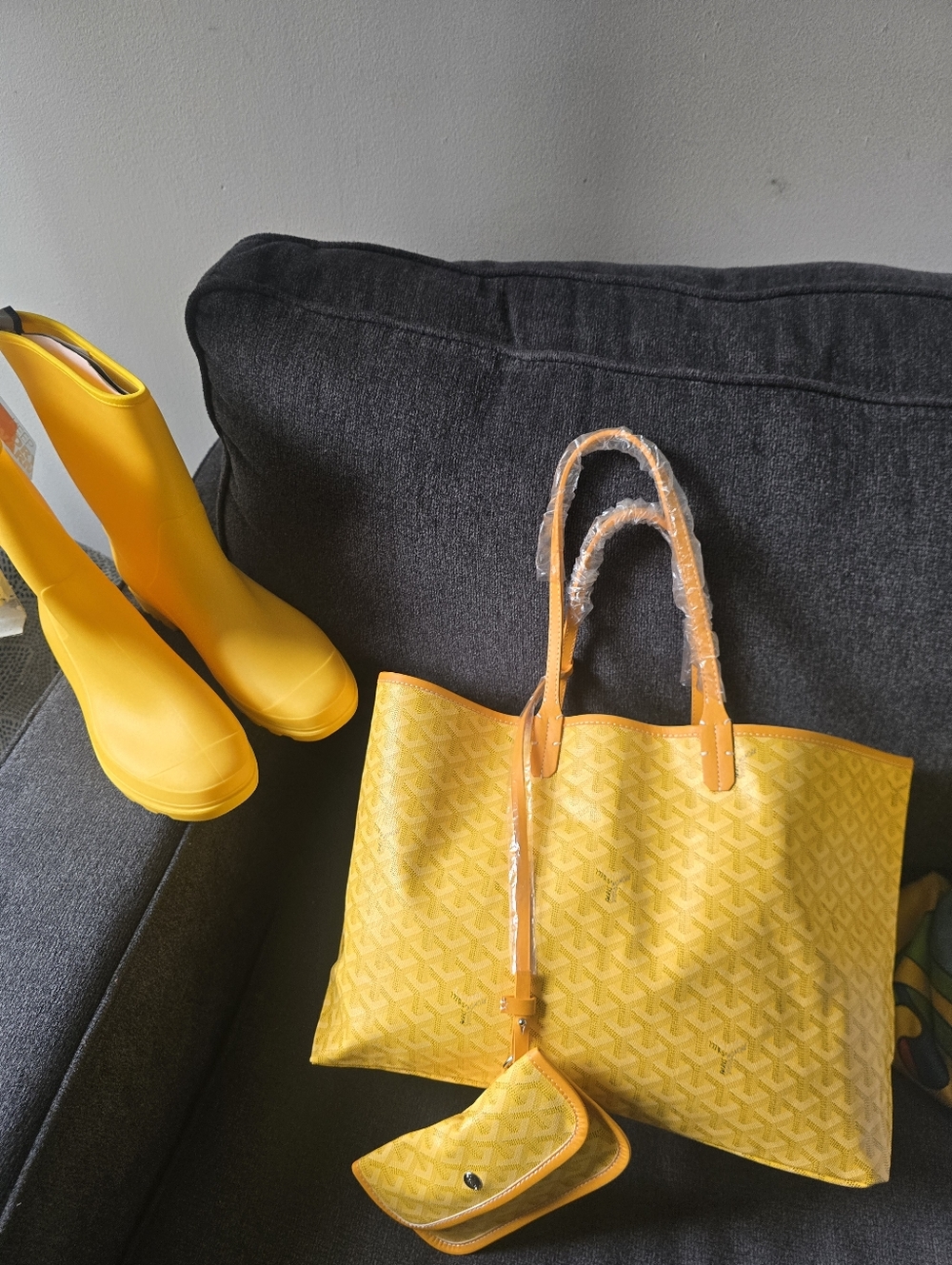 Go-to Yard Chevron Mustang Yellow Spring pop Large Work Shopper Tote